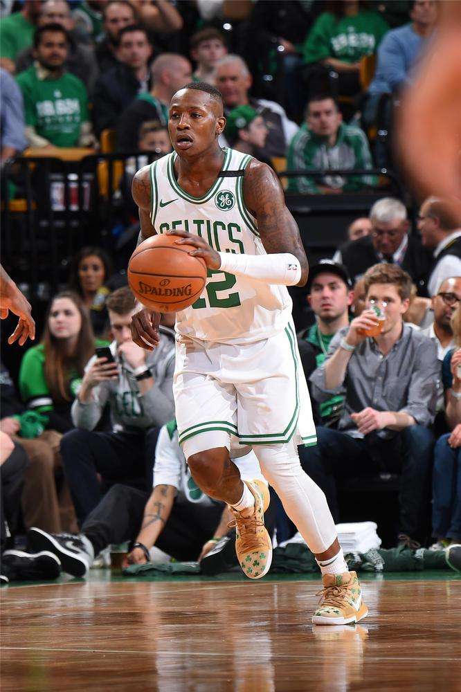 两射手同落 两射手同落